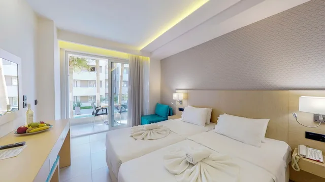 Superior, Twin Beds, Pool View, Sofa, Marika Hotel Chania 1/6