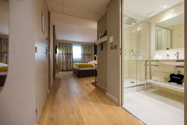 Family, Suite, King Bed, Best Western Montecristo 11/11