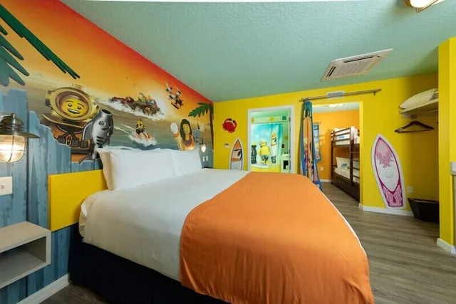 Theme, Beach, 1 King and 1 Single Beds, Bunk Bed، LEGOLAND BEACH RETREAT 1/2