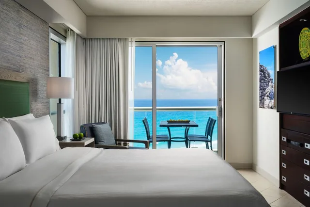 2 Bedrooms, Villa, Ocean Front, Jetted Tub, Balcony، The Westin Lagunamar Ocean Resort Villas & Spa 1/10