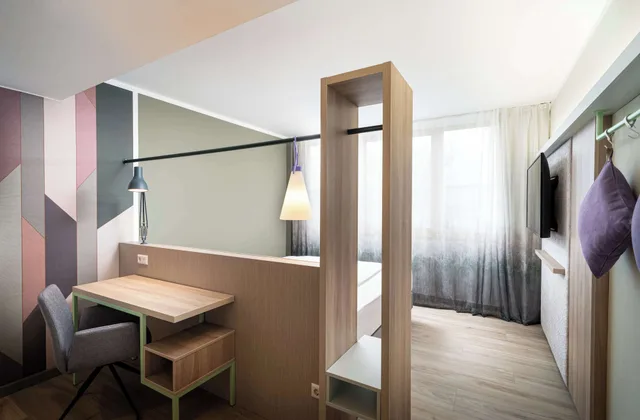 Standard, Double Bed, elaya Hotel Stuttgart Ludwigsburg, Trademark by Wyndham 3/4