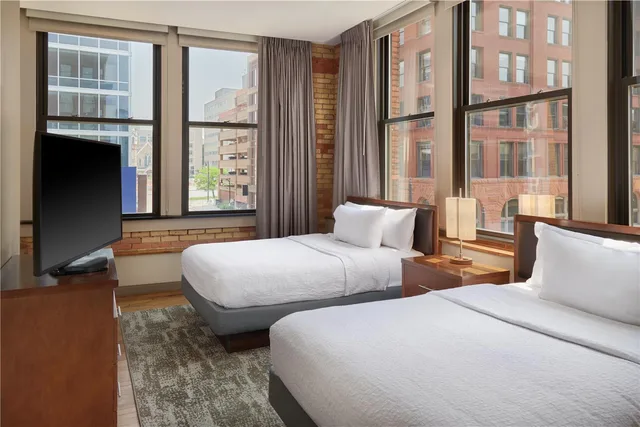جناح بسرير كينج وسريرين كوين بإطلالة على المدينة بغرفتي نوم، Homewood Suites by Hilton Grand Rapids Downtown 2/9