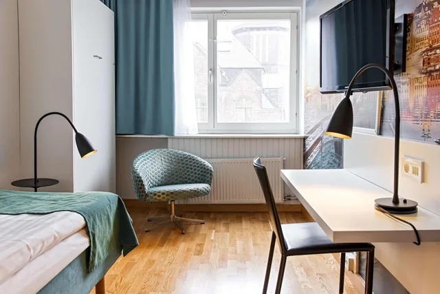 غرفة قياسية مع أريكة، Scandic Sjofartshotellet 5/8