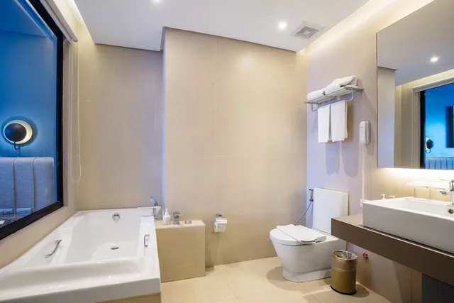 جناح بسرير كينج، Summit Galleria Cebu 7/8
