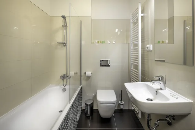 Suite, 1 Double and 1 Single Bed, Elizabeth Suites 5/10