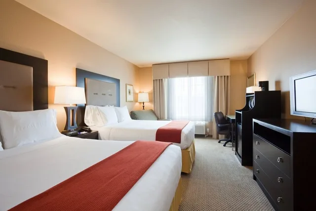 غرفة بسريرين كوين لذوي الإعاقة، Holiday Inn Express Suites Bonham 1/2