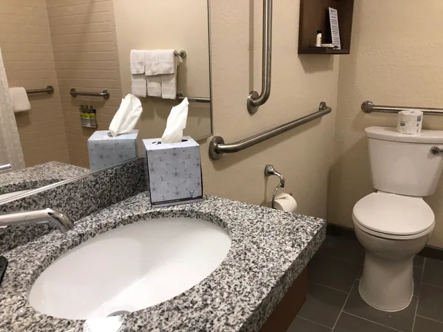 جناح استوديو بسرير كينج لذوي الإعاقة، Candlewood Suites Panama City Beach Pier 3/5