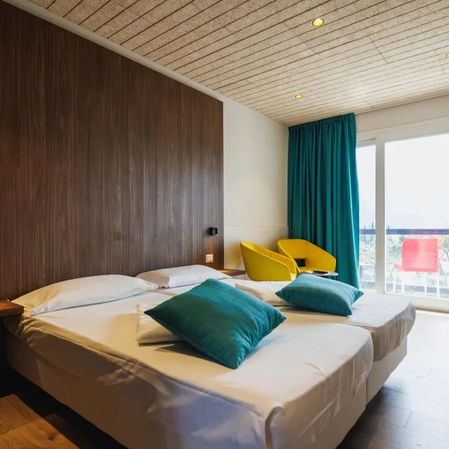 غرفة سوبيريور بسرير مزدوج بإطلالة على البحيرة، Grand Hotel Riva 1/6