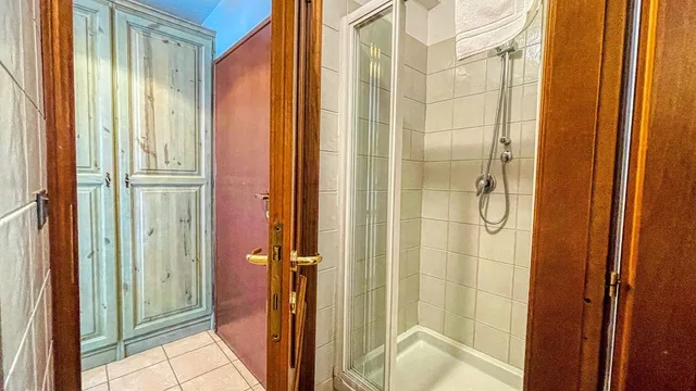 شقة كلاسيكية بسرير كينج وسرير فردي بغرفة نوم واحدة مع أريكة، Residence villa Frejus 8/9