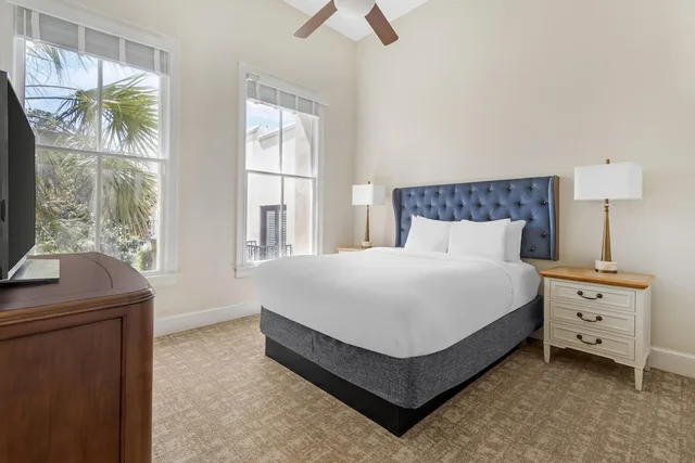 2 Bedrooms, Town House, 2 Queen Beds, Balcony، Hilton Vacation Club Lodge Alley Inn Charleston 1/3