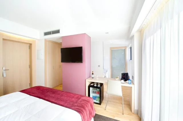 غرفة تنفيذية بسرير كينج، Hotel Sercotel Ciudad de Miranda 3/10