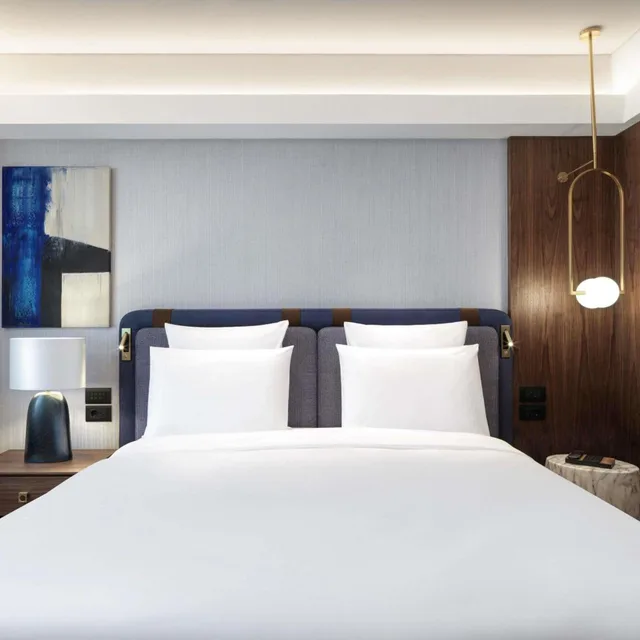 غرفة كلاسيكية بسرير كينج وسرير كوين، Athens Capital Hotel - MGallery Collection 2/4