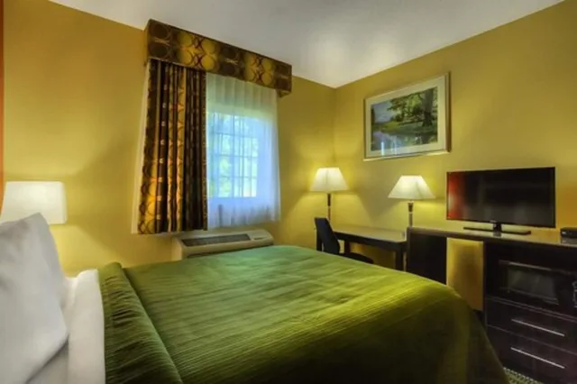 غرفة بسرير كوين لذوي الإعاقة، Quality Inn Fort Payne 2/7