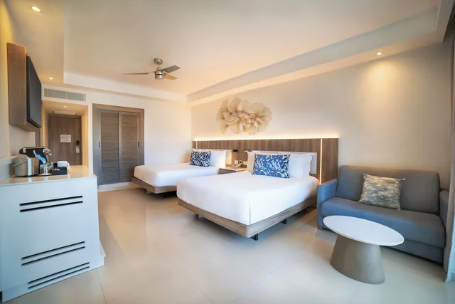 غرفة فاخرة بسريرين كوين، Hideaway at Royalton Punta Cana, An Autograph Collection All-Inclusive Resort & Casino, Adults Only 7/10