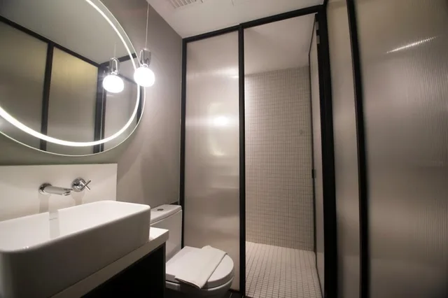 Enclave, King Bed, No Window، MOV Hotel Kuala Lumpur 3/5