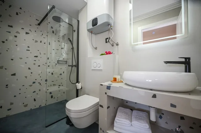 1 Bedroom, Comfort, Apartment, Queen Bed, Courtyard View, Sofa, Casa Laurea 3/6