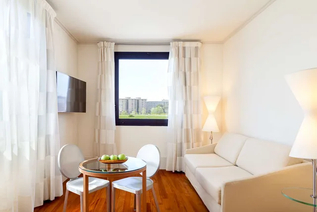 جناح جونيور، HILTON GARDEN INN FLORENCE NOVOLI 2/2