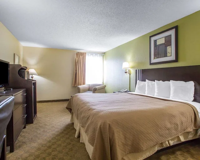 غرفة بسرير كينج، Quality Inn Merrillville 2/2