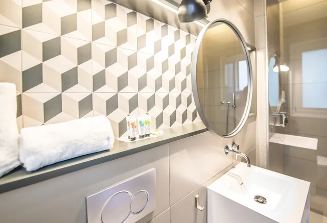 غرفة بسرير كوين بشرفة، Ona Hotels Mosaic 1/2