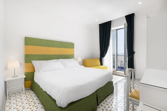 Comfort, Double or Twin Bed, Sea View, Balcony, La Bougainville 5/10