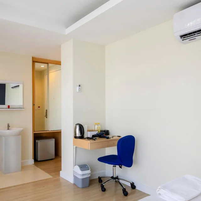 Superior, Double Bed, Solo Express Sukhumvit 81 10/10