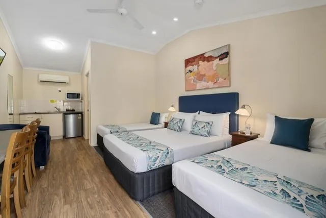 Family, Studio, Queen and Twin Beds, Caboolture Central Motor Inn 1/5