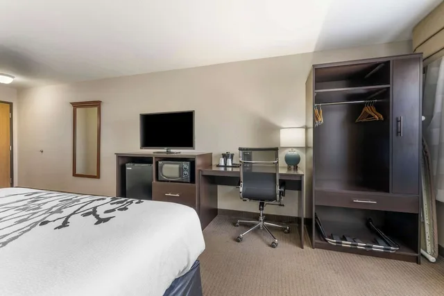 غرفة قياسية بسرير كينج، Sleep Inn & Suites Hays I-70 4/6