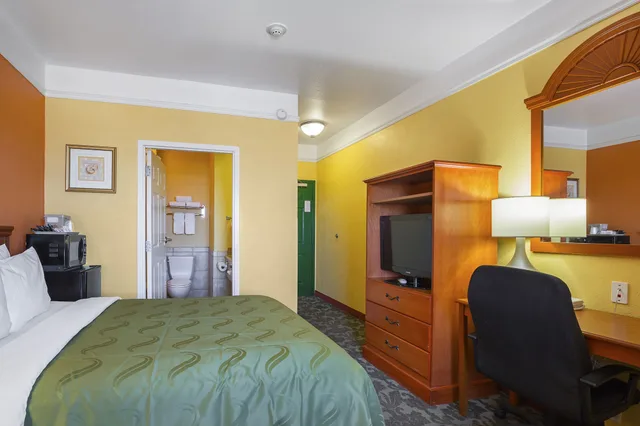 غرفة بسرير كوين لذوي الإعاقة، Hyatt Select Galveston Beachfront 3/7