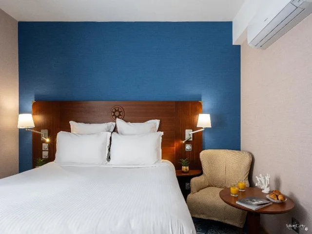 Discovery, Double Bed, Pool View, Hotel Le Yachtman 1/1
