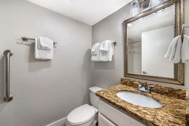 Studio, Queen Bed, Partial Ocean View, Coconut Palms Beach Resort II 5/7