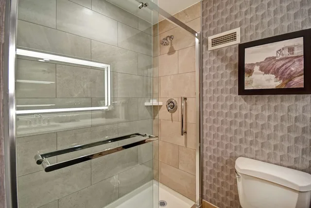 جناح بسرير كينج، Embassy Suites Little Rock 5/5