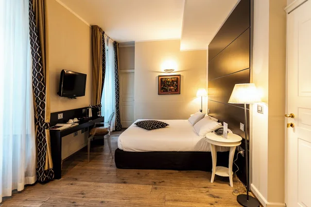 Room, Double or Twin Bed, Town House 33 5/10