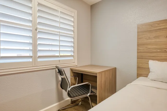 غرفة قياسية بسريرين كوين، Vagabond Inn San Luis Obispo 5/7