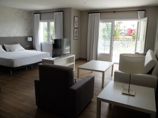 Junior Suite, Superior, Balcony or Terrace، HG Jardin de Menorca 2/5