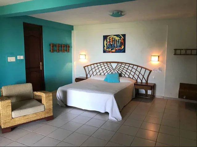 استوديو غراند كبير بسرير كوين بإطلالة على البحر بمطبخ صغير، Habitation Grande Anse 1/6