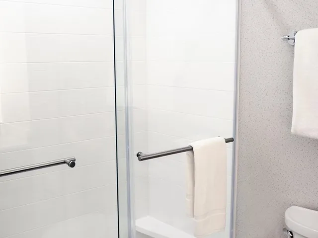 غرفة قياسية بسرير مزدوج، Holiday Inn Express Hotel and Suites Chester-Monroe-Goshen 2/2