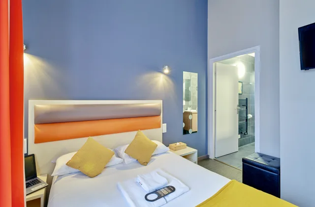 غرفة سوبيريور بسرير مزدوج، Adonis Hotel Strasbourg 2/6