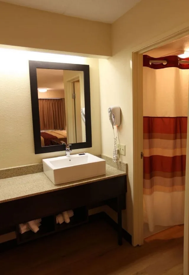غرفة ديلوكس بسريرين مزدوجين، Red Roof Inn Washington Pa 7/7
