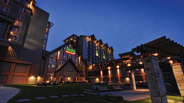 غرفة بسرير مزدوج، River Rock Casino Resort 1/1