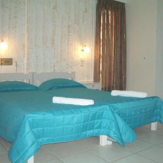 Room, Double or Twin Bed, Voula Hotel 9/10