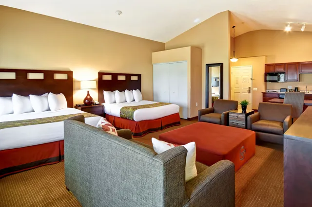 جناح استوديو بسريرين كوين، Grandstay Residential Suites Hotel La Crosse 1/2