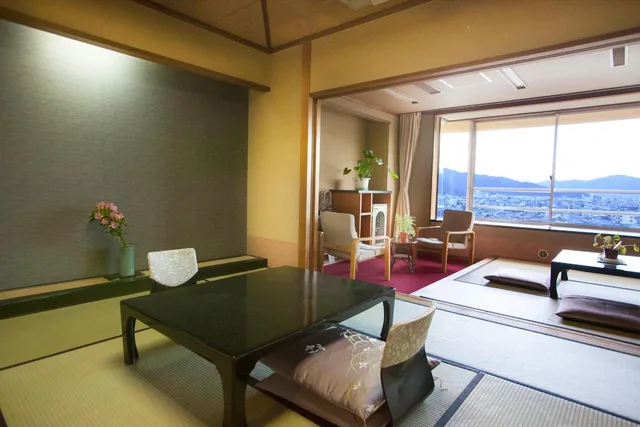 غرفة يابانية بإطلالة على الجبل، Hotel Kaminoyu Onsen 2/5