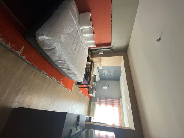 غرفة ديلوكس بسرير كينج بحوض استحمام لذوي الإعاقة، La Quinta Inn & Suites By Wyndham Lakeway 2/6
