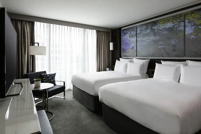 Connecting, Premium, Superior, Family, Multiple Beds، Pullman Paris Centre Bercy 1/3