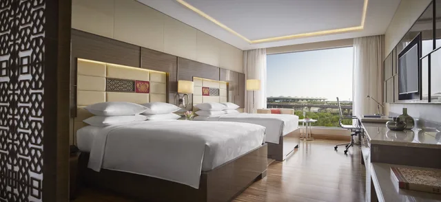 Executive, 2 Double Beds, Balcony, Jw Marriott Hotel Mumbai Sahar 5/9