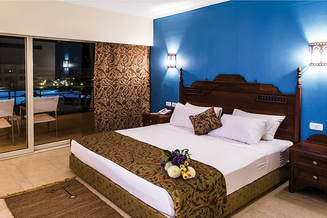 غرفة عائلية بإطلالة على المسبح بغرفتي نوم، Jasmine Palace Resort and Spa 1/3