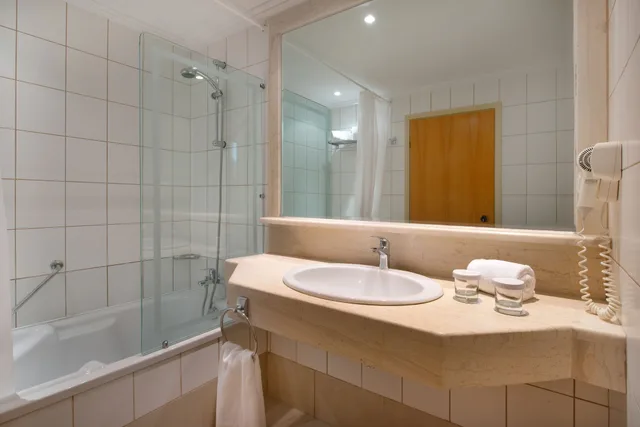 غرفة قياسية بسريرين منفصلين بإطلالة على البحر، Iberostar Selection Creta Marine 5/5