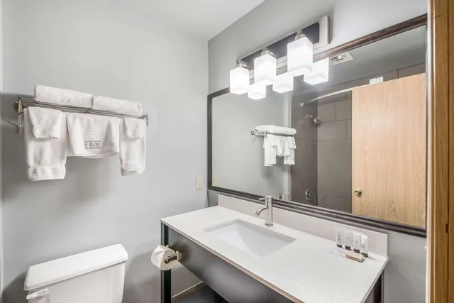 جناح بسرير كينج، Red Lion Inn & Suites Sequim 3/3