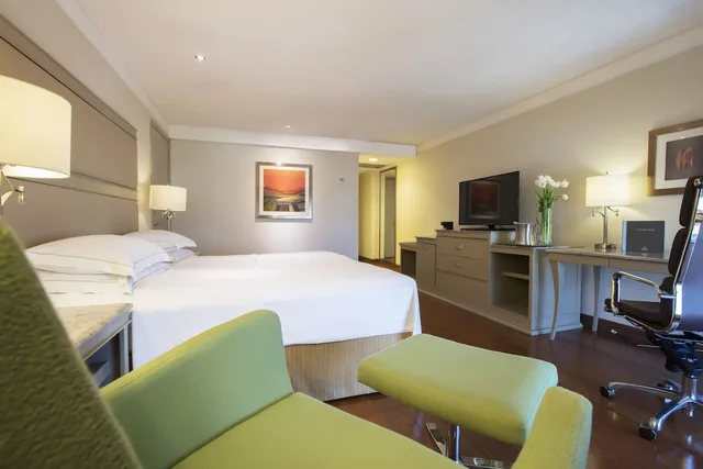 Superior, King Bed, Club Floor، Barcelo Guadalajara 8/10
