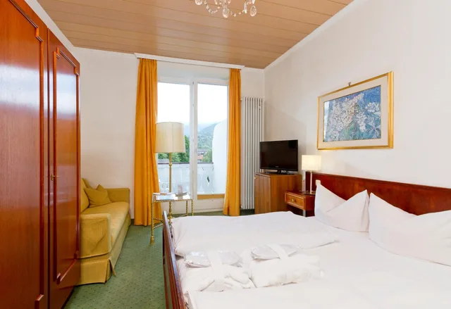 غرفة بسرير مزدوج بإطلالة على الحديقة، Wittelsbacher Hof Swiss Quality Hotel 1/9